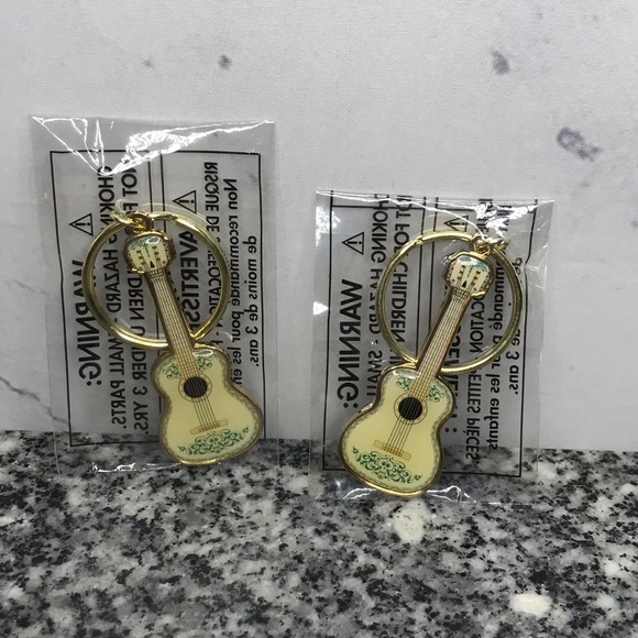 Coco Keychain - Picture 3 of 3